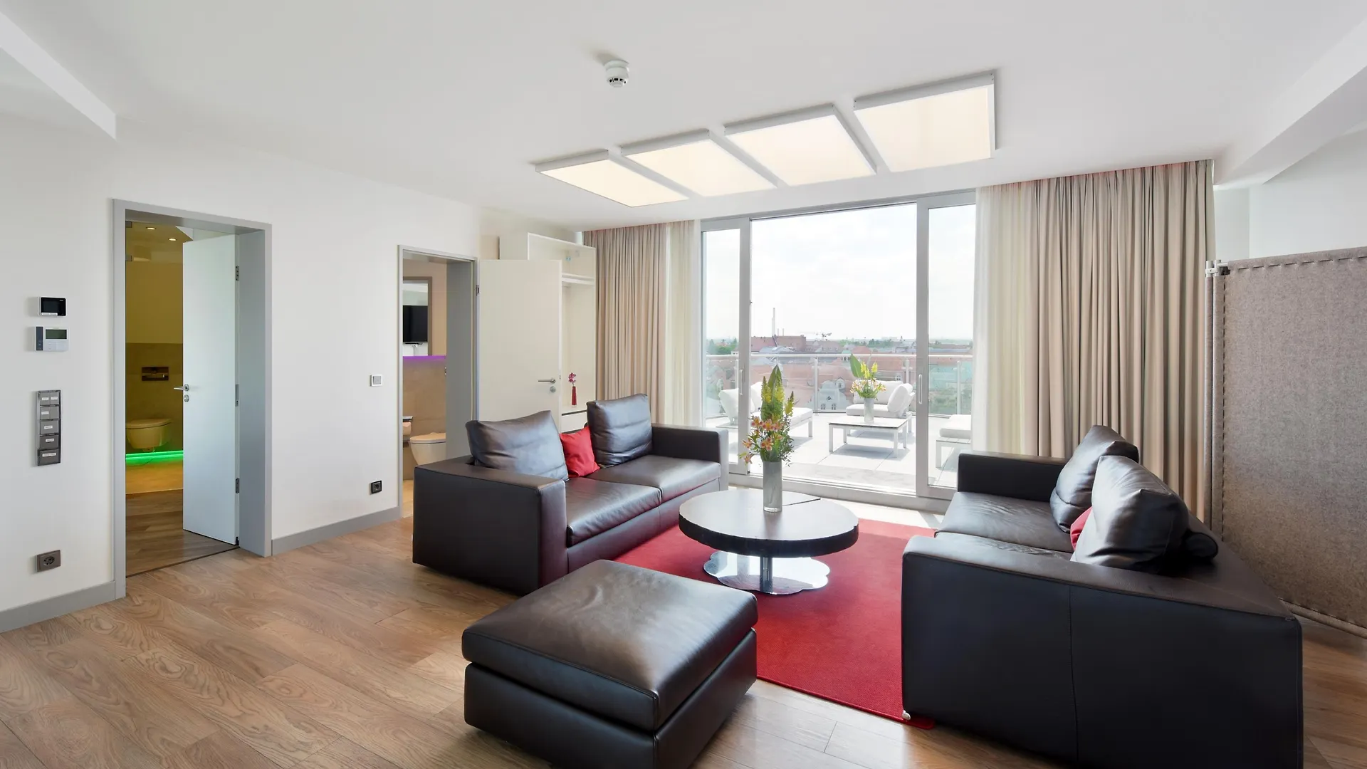 Koos Hotel&Apartments - City Aparthotel München 4*,